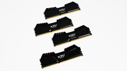 Höllenmaschine 5 - Mainboard und Arbeitsspeicher - Bilder