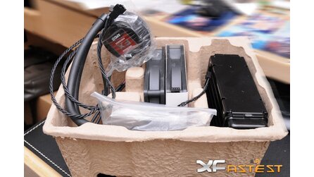 AMD Bulldozer - Wasserkühlung mit FX-Logo aufgetaucht