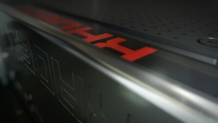 AMD Radeon R9 Fury X - Fotos der Grafikkarte mit Wasserkühlung