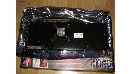 AMD Radeon HD 6970 - Fotos und Benchmarks zu früh verkaufter Karten
