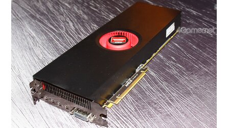 AMD Radeon HD 6990 - Fotos einer Referenzkarte