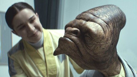 »Willkommen bei der Rebellion, Oma!« - Wer ist die niedliche Großmutter aus Andor Staffel 2?