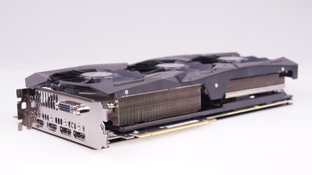 Asus Radeon RX Vega 56 ROG Strix OC Gaming - Bilder