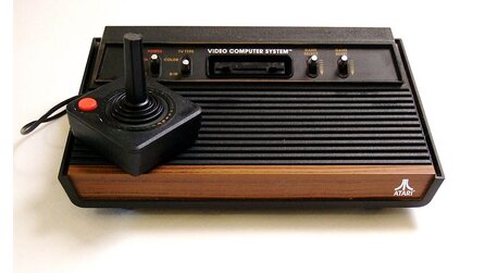 Atari - In den USA lässt ATARI seine klassische Videokonsole ATARIC VCS 2600 wieder aufleben.