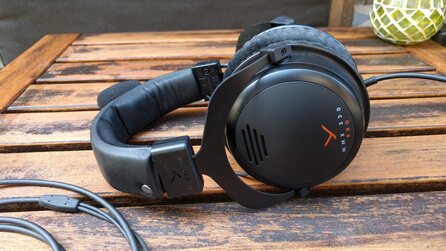 Das Beyerdynamic MMX 330 Pro ist im Test mein Favorit mit Kabel