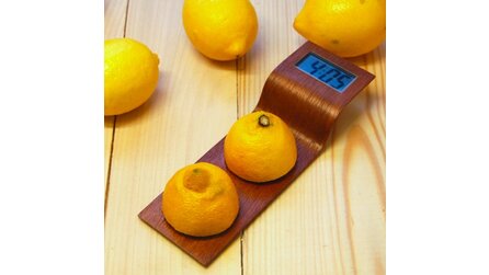 Kurioses: Citrus Clock - Digital-Uhr läuft mit Zitronensaft