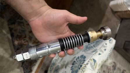 »Hab mich wie ein Kind im Süßigkeitenladen gefühlt«: Star Wars-Fans bauen reihenweise ihre eigenen Lichtschwertgriffe – Selbst mit zwei linken Händen könnt ihr mitmachen