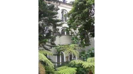 E3 Media: Embassy Hotel