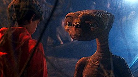 Haben sich E.T. und Elliot je wiedergesehen? Nach 44 Jahren löst Steven Spielberg persönlich eines der größten Sci-Fi-Mysterien auf