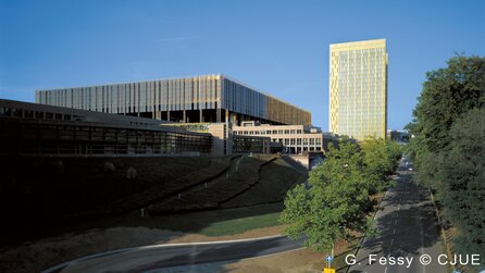 Nach Klage gegen Facebook - EuGH erklärt Datenschutzabkommen mit den USA für ungültig