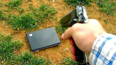 Facebook - Vater »erschießt« Laptop der Tochter nach Facebook-Eintrag