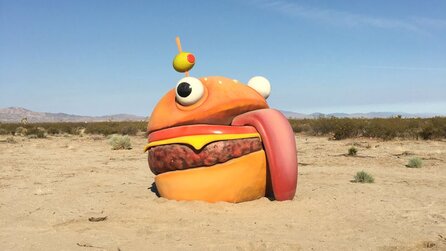 Fortnite - Nach Riss im Himmel: Riesiger Burger taucht in der echten Welt auf