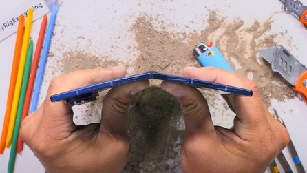 YouTuber, der alles kaputt macht, nimmt sich das teuerste Handy von Samsung vor