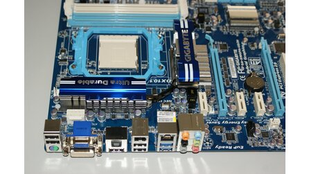 Gigabyte GPA890-UD3H