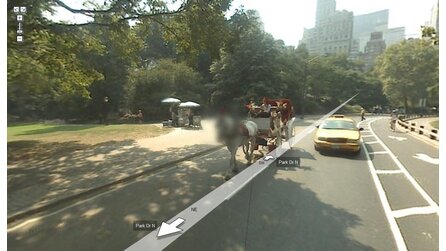 Google Street View überführt untreue Ehemänner - Auto vor dem Haus der Geliebten