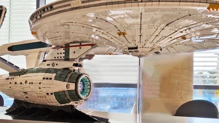 Als echtes Set unbezahlbar: Eine unglaublich detaillierte Lego-Enterprise verewigt das erste Star-Trek-Raumschiff in über 50.000 Steinen