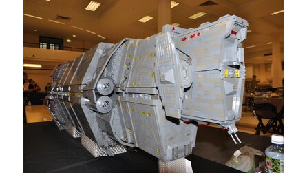 Halo - Bilder vom Lego-Nachbau der »Pillar of Autumn«