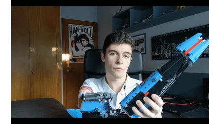 19-jähriger Student baut Armprothese aus Lego - »Ich wollte mich mit zwei Händen sehen«