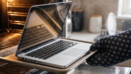 Backblech statt Werkstatt: Wie ganz normale Backöfen tausende Notebooks vor dem Schrottplatz bewahrten