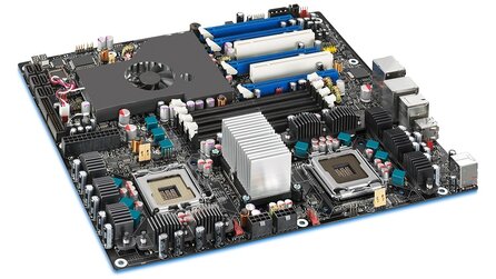 Intel: Neues Monster-Board - 16 Core-i7-Kerne auf Skulltrail 2