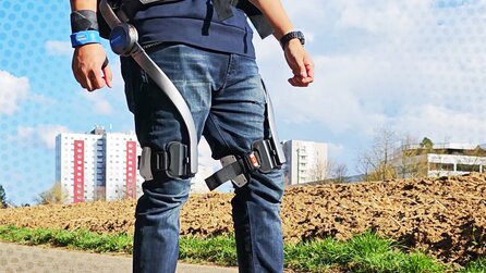 Ich habe ein Exoskelett ausprobiert, das mir das Laufen erleichtern soll: So lief es