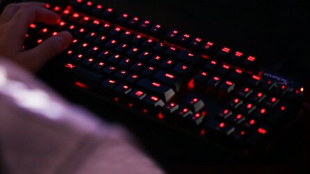 Peripherie- und Fan-Pakete von HyperX - Auf Facebook Maus, Tastatur, Headset und Fan-Goodies gewinnen