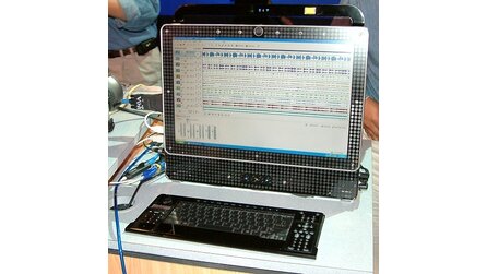 IDF: Konzept-PC für Studenten - Tragbares TFT als TV und Media-Center