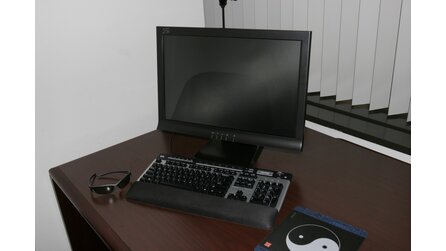 Neue 3D-Monitore von iZ3D - Prototypen auf der CES 2009