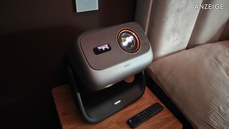 Teaserbild für »Wie ein Fernseher an der Zimmerdecke« Wir haben jetzt 90 Zoll im Schlafzimmer – nur ein TV steht zum Glück nicht rum!