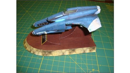 Jumpgate Evolution - Raumschiff zum Basteln