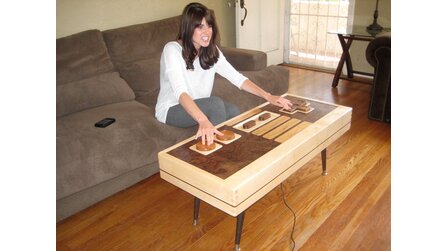 Nintendo Controller Coffee Table - Tisch als funktionierender NES-Controller