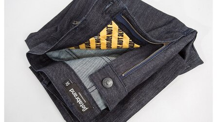 Norton-Schutz in der Kleidung - Jeans + Blazer mit RFID-Blocker von Symantec