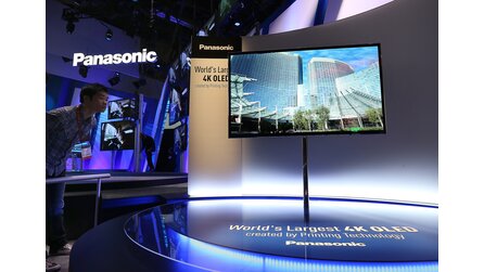 CES 2013 - Panasonic druckt 4K-OLED-Fernseher