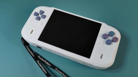 30 Jahre PlayStation: Mit Säge, Kleber und Drähten verwandelten Modder die legendäre Konsole einst in Handhelds