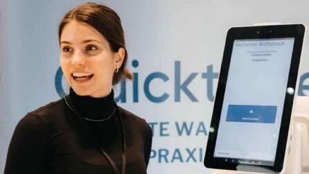 Durchschnittlich verbringen Menschen bis zu 11 Tage ihres Lebens mit Warten in Arztpraxen: Eine App will genau das ändern