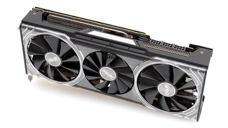 Sapphire Radeon RX Vega 64 Nitro - Grafikkarte mit drei 8-Pin-Stromanschlüssen