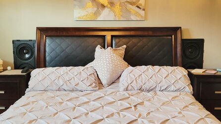 »Damn, das ist nur für Reiche«: Filmfan zeigt sein Heimkino-Setup im Schlafzimmer – Es besser als das, was 99 Prozent von uns im Wohnzimmer stehen haben