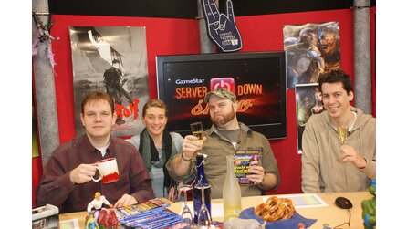 Server Down Show Folge 40 - Jubiläum im Doppelpack: 4 Jahre WoW, 40 Folgen SDS! Na dann »Prost«!