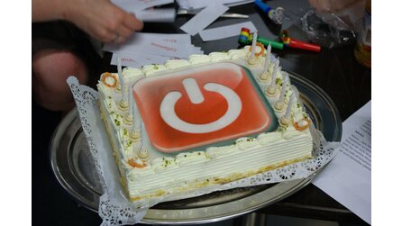 Server Down Show Folge 50 - Relaunch, Wolverine und endlich eine Torte!
