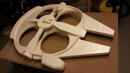 Star Wars - Nachbau des Millennium Falcon als Drohne