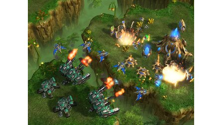 StarCraft 2 - Neue Einheit: Thor schwingt den Hammer