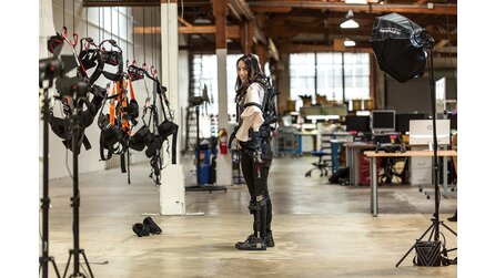 Tragbare Roboteranzüge - Exoskelette für Industrie und Medizin