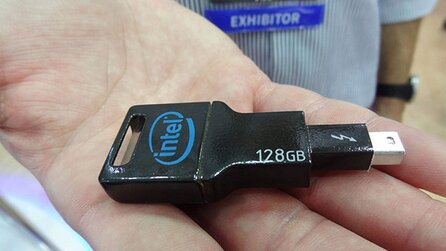 Computex 2013 - Intel zeigt Speicherstick mit Thunderbolt-Anschluss