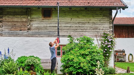 Gartenarbeit nur noch mit Akku! Bei Amazon gibts Laubbläser, Heckenscheren und Kehrmaschinen jetzt viel günstiger