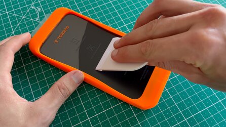 Montageanleitung für den besten iPhone-Displayschutz: So kommt das Panzerglas blasenfrei aufs Handy