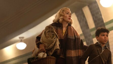 In dem Weltkriegsfilm Blitz sucht ein kleiner Junge seine Mutter und reist dafür quer durch London