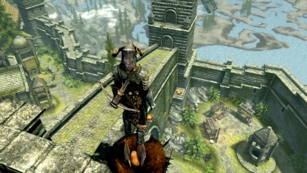 Wir kommen in Skyrim auf dumme Gedanken und lassen uns von einem Vogel durch die Lüfte tragen