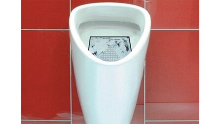 Feuchte Spiele - in der Toilette