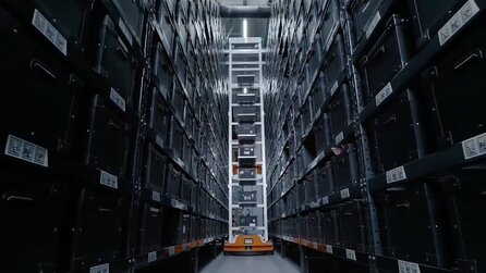 Xiaomis »dunkle Fabrik« beläuft sich auf eine Größe von 80.000 m² - dort läuft jede Sekunde ein Handy vom Förderband