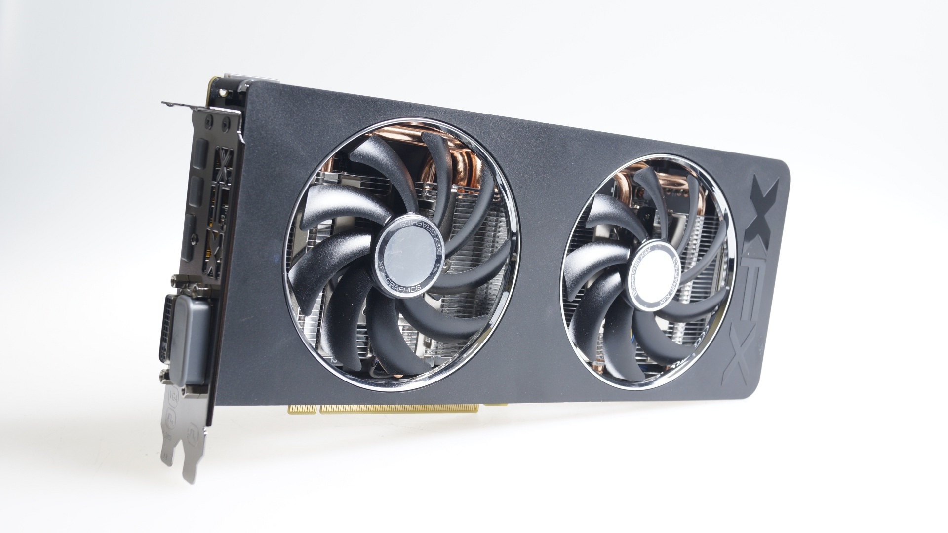 ダブルエックス XFX Radeon R9 270X Double Dissipation - Produkt-Bilder
